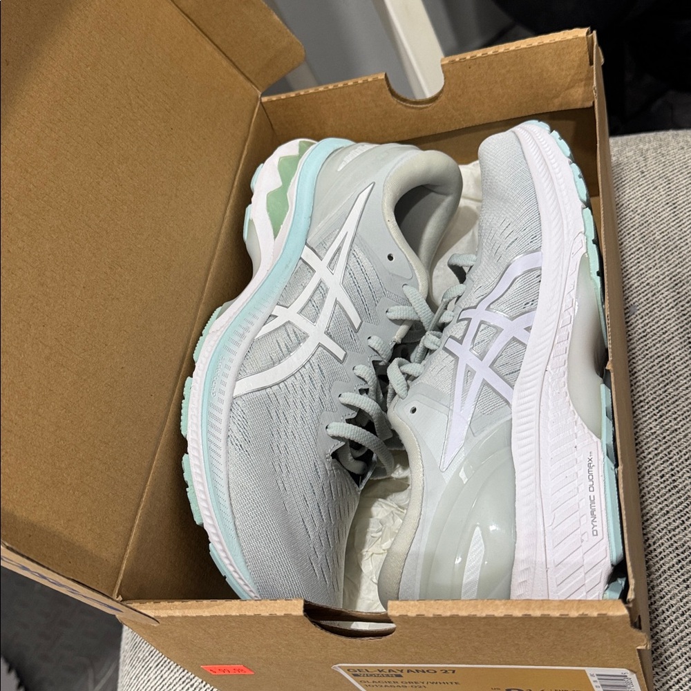 ASICS Gel-Kayano 27 Women's Sneakers - Light Gray and White - Picture 7 of 7